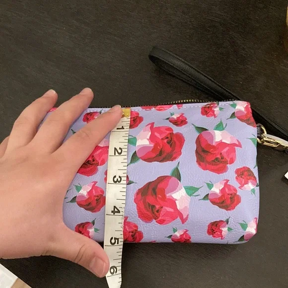 SOLD NWT Betsey Johnson wristlet - Picture 6 of 6